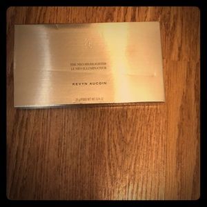 Kevyn Aucoin The Neo-Highlighter